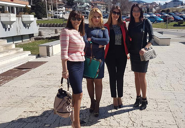 Жене воде Нову Варош